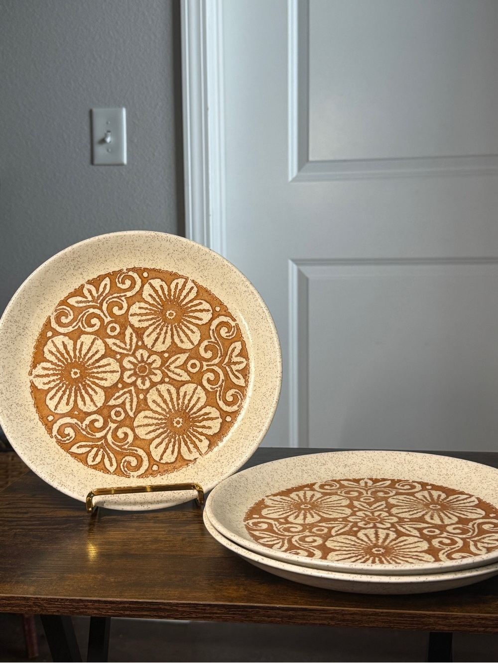 Biltons Staffordshire England Dinner Plates Brown Floral Speckled Ironstone